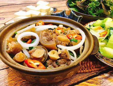 Bí quyết nấu lẩu đuôi bò không bị tanh