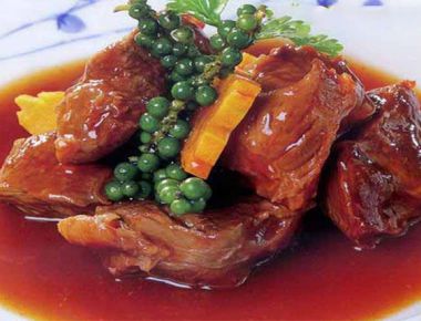 Món ngon hấp dẫn từ đà điểu